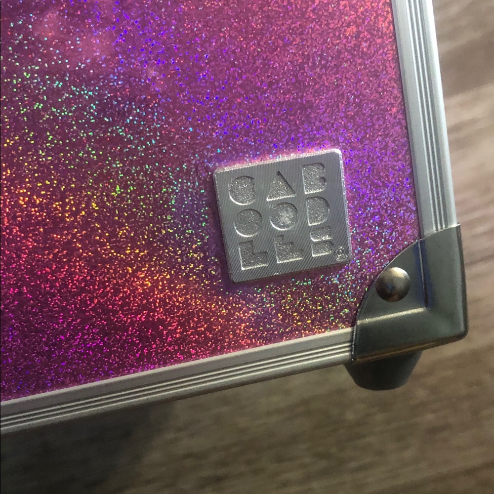 Caboodles Pink Glitter Makeup Train Case - Picture 2 of 16